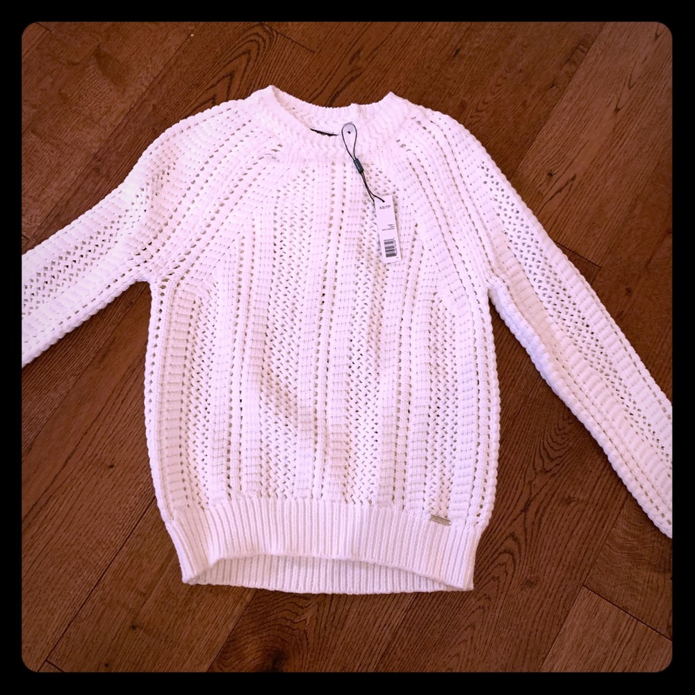 White knitted crew neck sweater by Tahari